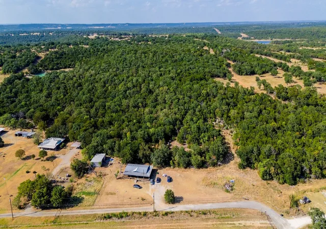 Photo 21 of Manufactured home for sale at 1024 N Keller Rd, Mineral Wells, TX 76067 | MLS# 21377129 | Listing updated on 2026-10-07