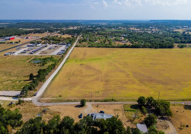 Photo 3 of Manufactured home for sale at 1024 N Keller Rd, Mineral Wells, TX 76067 | MLS# 21377129 | Listing updated on 2026-10-07