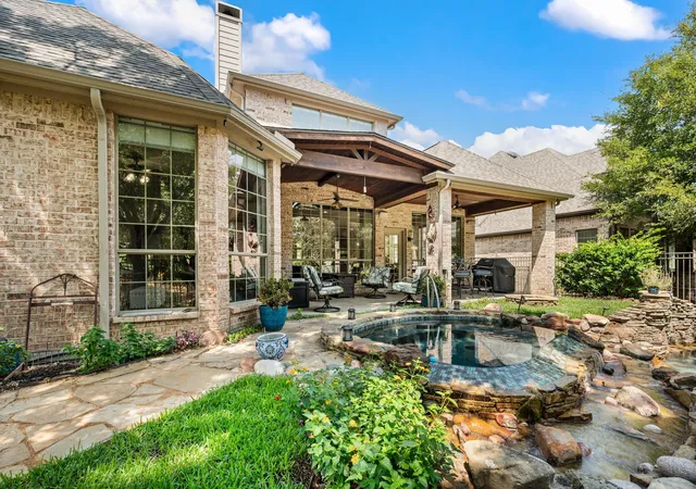 Photo 4 of Single family home for sale at 8424 Jefferson Way, Lantana, TX 76226 | MLS# 21378410 | Listing updated on 2026-09-12