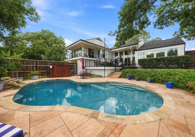 Photo 1 of Single family home for sale at 303 Russwood St, Rockwall, TX 75087 | MLS# 21380625 | Listing updated on 2026-10-02