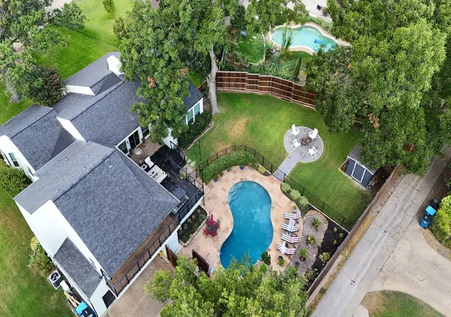Photo 3 of Single family home for sale at 303 Russwood St, Rockwall, TX 75087 | MLS# 21380625 | Listing updated on 2026-10-02