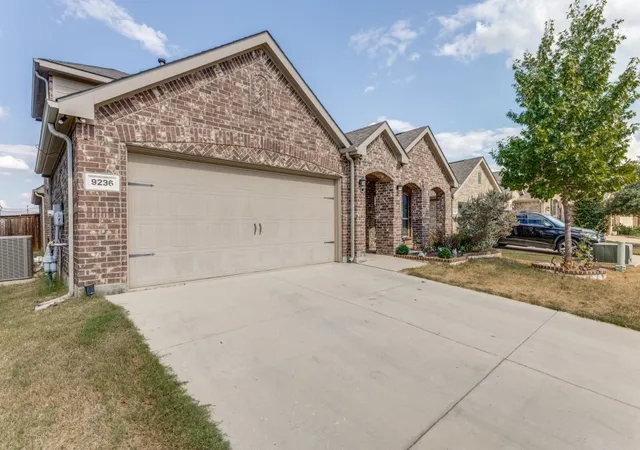 Photo 2 of Single family home for sale at 9236 Flying Eagle Ln, Fort Worth, TX 76131 | MLS# 21380623 | Listing updated on 2026-09-10