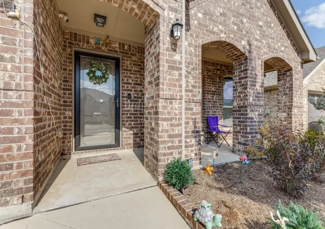 Photo 3 of Single family home for sale at 9236 Flying Eagle Ln, Fort Worth, TX 76131 | MLS# 21380623 | Listing updated on 2026-09-10