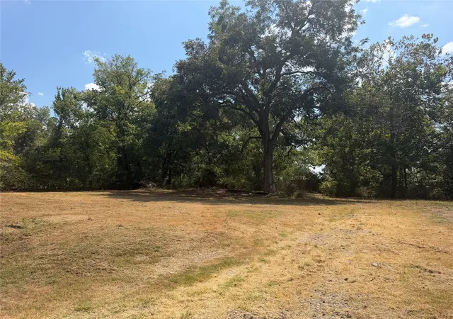 Photo 1 of Land for sale at 943 W Sherman St, Paris, TX 75460 | MLS# 21377861 | Listing updated on 2026-09-09