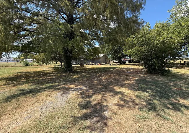 Photo 3 of Single family home for sale at 4411 Fm 100, Honey Grove, TX 75446 | MLS# 21380854 | Listing updated on 2026-09-09