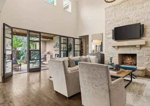 Photo 1 of Mansion for sale at 6635 Park Ln, Dallas, TX 75225 | MLS# 21373856 | Listing updated on 2026-10-04