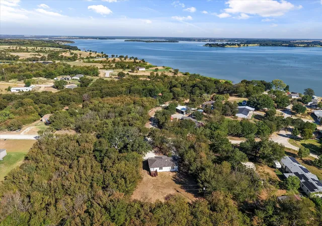 Photo 2 of Single family home for sale at 316 County Rd 3048a, Corsicana, TX 75109 | MLS# 21377603 | Listing updated on 2026-09-09