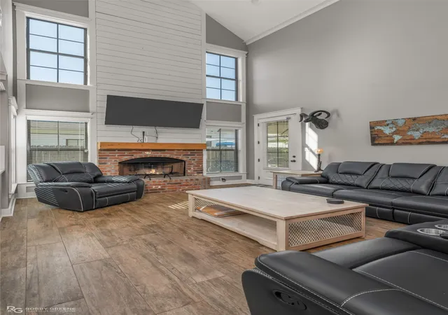 Photo 3 of Single family home for sale at 620 Perfect Pl, Bossier City, LA 71111 | MLS# 21380866 | Listing updated on 2026-09-09
