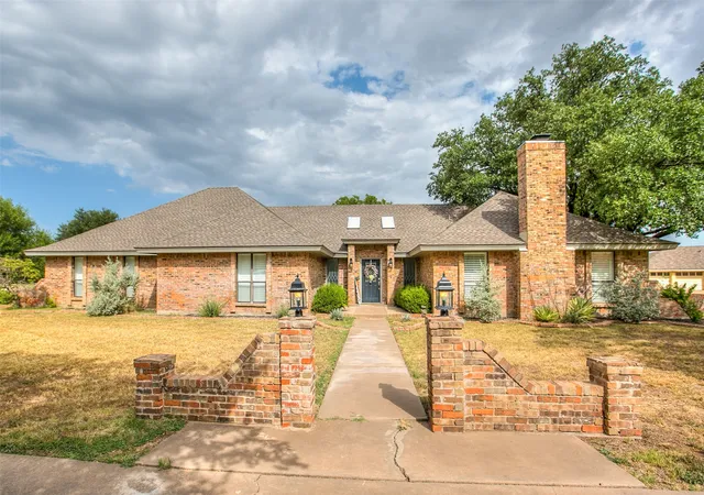 Photo 1 of Single family home for sale at 5820 Pecan Valley Ln, San Angelo, TX 76904 | MLS# 21380702 | Listing updated on 2026-09-09