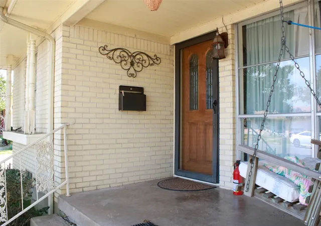 Photo 3 of Single family home for sale at 1417 Williamsburg Rd, Greenville, TX 75401 | MLS# 21371104 | Listing updated on 2026-09-09