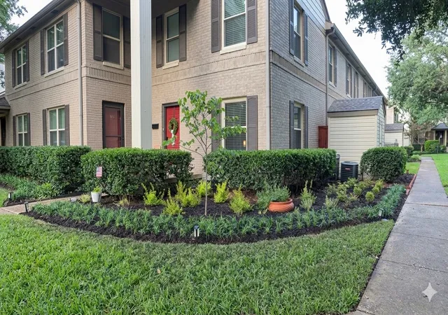 Photo 2 of Condo for sale at 6363 Bordeaux Ave, Dallas, TX 75209 | MLS# 21377000 | Listing updated on 2026-09-13
