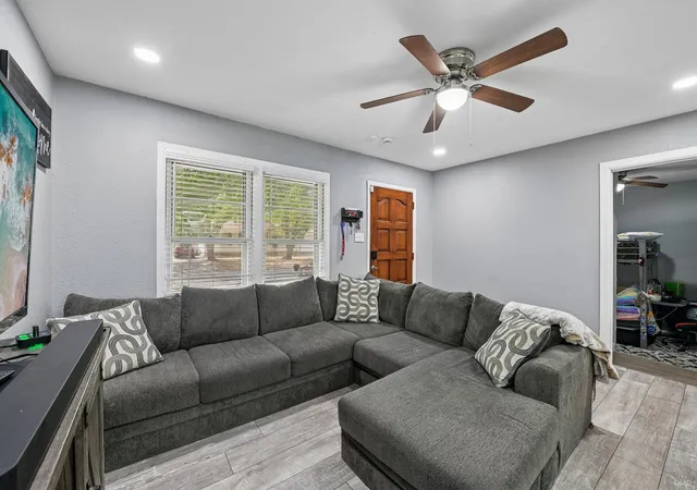 Photo 3 of Single family home for sale at 3204 Aurora St, Haltom City, TX 76117 | MLS# 21374996 | Listing updated on 2026-09-12