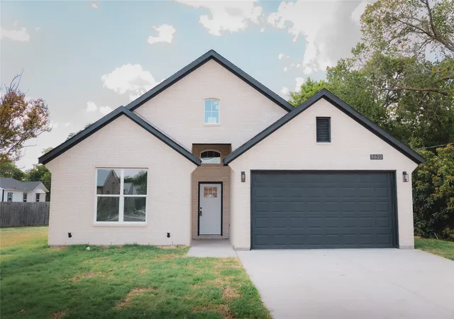 Photo 1 of Single family home for sale at 3622 Roberts St, Greenville, TX 75401 | MLS# 21365510 | Listing updated on 2026-09-09