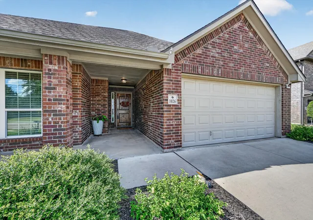 Photo 3 of Single family home for sale at 1026 Saint Andrews Dr, Burleson, TX 76028 | MLS# 21380505 | Listing updated on 2026-09-09