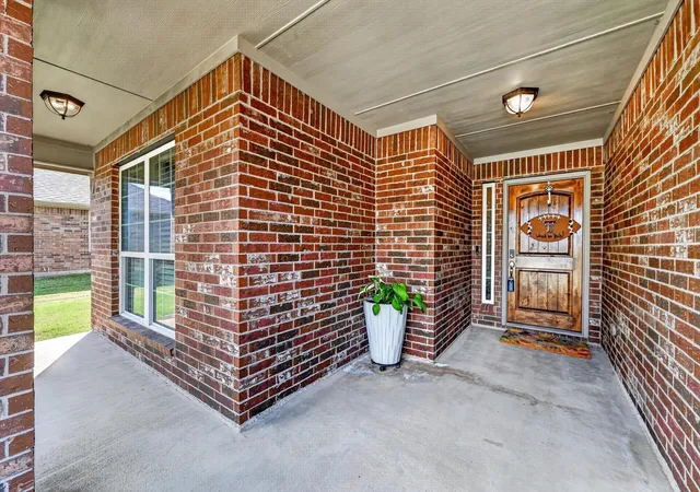 Photo 3 of Single family home for sale at 1026 Saint Andrews Dr, Burleson, TX 76028 | MLS# 21380505 | Listing updated on 2026-09-09
