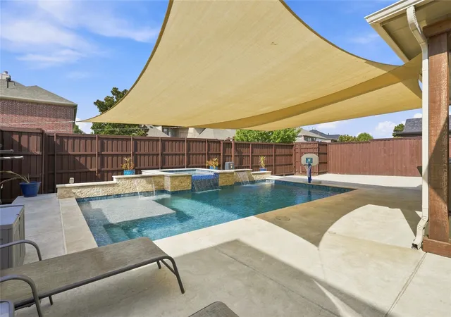 Photo 3 of Single family home for sale at 1565 Dutch Holw Dr, Frisco, TX 75033 | MLS# 21380980 | Listing updated on 2026-10-01