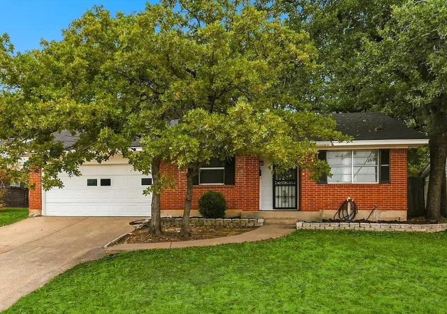 Photo 1 of Single family home for sale at 1813 Barron Ln, Fort Worth, TX 76112 | MLS# 21375859 | Listing updated on 2026-09-14