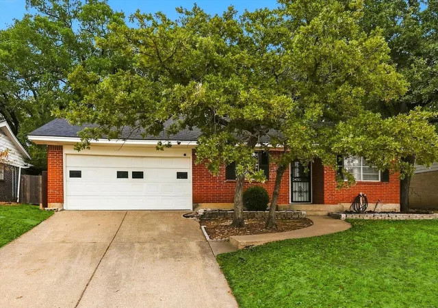 Photo 2 of Single family home for sale at 1813 Barron Ln, Fort Worth, TX 76112 | MLS# 21375859 | Listing updated on 2026-09-14