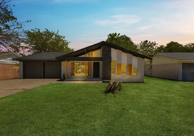 Photo 2 of Single family home for sale at 3725 Raphael St, Fort Worth, TX 76119 | MLS# 21380708 | Listing updated on 2026-10-04