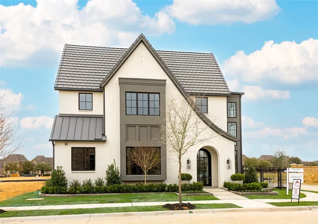 Photo 2 of Single family home for sale at 1801 Cannes Cir, Southlake, TX 76092 | MLS# 21380534 | Listing updated on 2026-09-11