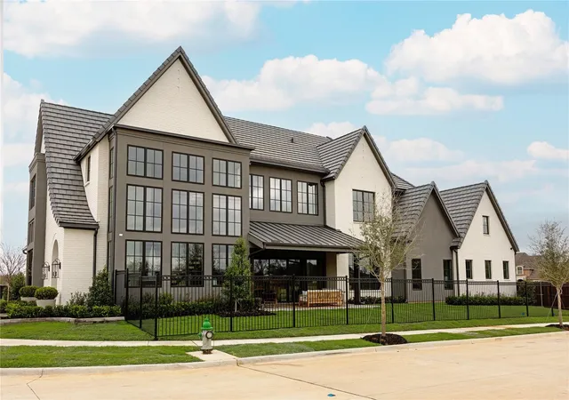 Photo 3 of Single family home for sale at 1801 Cannes Cir, Southlake, TX 76092 | MLS# 21380534 | Listing updated on 2026-09-11