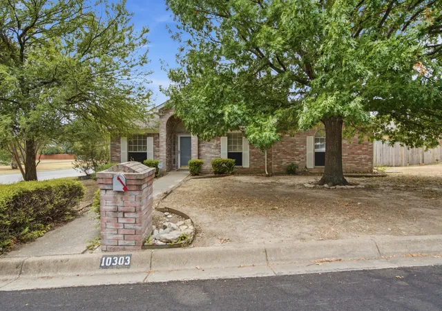 Photo 2 of Single family home for sale at 10303 Little Valley Rd, Fort Worth, TX 76108 | MLS# 21380683 | Listing updated on 2026-09-09