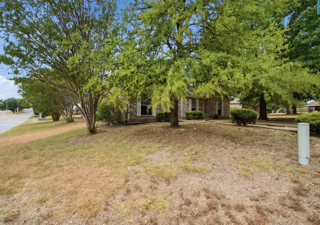 Photo 3 of Single family home for sale at 10303 Little Valley Rd, Fort Worth, TX 76108 | MLS# 21380683 | Listing updated on 2026-09-09