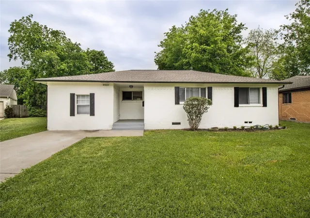 Photo 1 of Single family home for sale at 3422 Moon Dr, Mesquite, TX 75150 | MLS# 21377873 | Listing updated on 2026-09-09