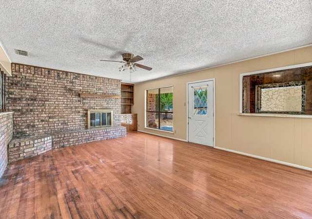 Photo 4 of Single family home for sale at 108 Sharp Dr, Stephenville, TX 76401 | MLS# 21381045 | Listing updated on 2026-10-07