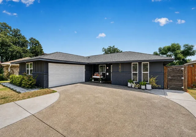 Photo 3 of Single family home for sale at 1610 Cecil Dr, Carrollton, TX 75006 | MLS# 21381098 | Listing updated on 2026-09-13