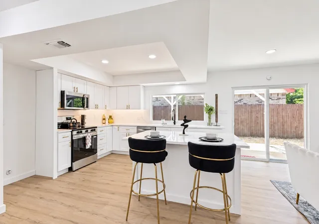 Photo 2 of Single family home for sale at 7024 Woodacre Rd, Fort Worth, TX 76133 | MLS# 21380717 | Listing updated on 2026-09-12