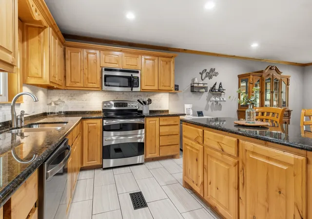 Photo 3 of Single family home for sale at 803 County Rd 2127, Pittsburg, TX 75686 | MLS# 21379037 | Listing updated on 2026-09-09
