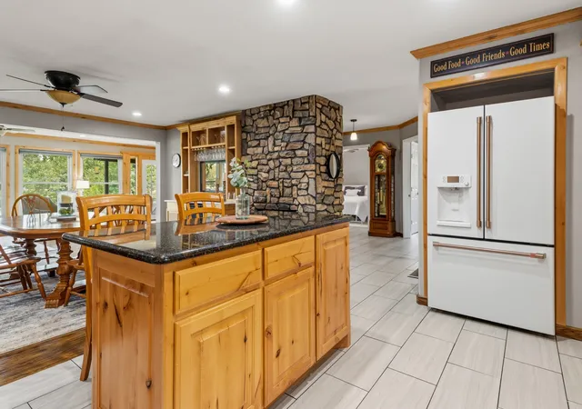 Photo 3 of Single family home for sale at 803 County Rd 2127, Pittsburg, TX 75686 | MLS# 21379037 | Listing updated on 2026-09-09
