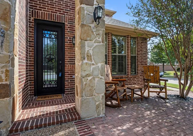 Photo 3 of Single family home for sale at 4823 Linda Ln, Frisco, TX 75033 | MLS# 21366731 | Listing updated on 2026-09-29