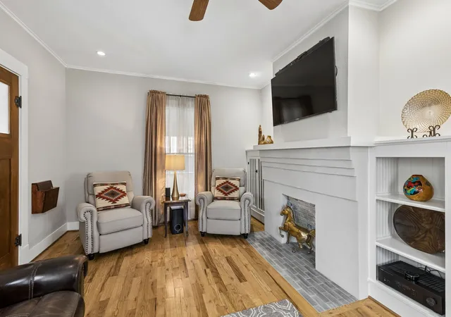 Photo 28 of Single family home for sale at 1011 Woodlawn Ave, Dallas, TX 75208 | MLS# 21377584 | Listing updated on 2026-10-04