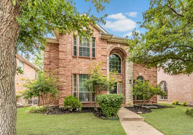 Photo 2 of Single family home for sale at 12361 Hawk Crk Dr, Frisco, TX 75033 | MLS# 21381093 | Listing updated on 2026-09-12