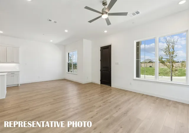 Photo 3 of Townhouse for sale at 1036 Splitrock Dr, Allen, TX 75013 | MLS# 21380001 | Listing updated on 2026-09-11