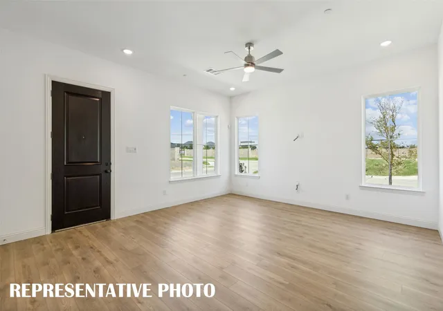 Photo 3 of Townhouse for sale at 1036 Splitrock Dr, Allen, TX 75013 | MLS# 21380001 | Listing updated on 2026-09-11