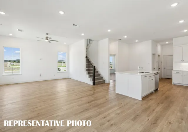 Photo 4 of Townhouse for sale at 1036 Splitrock Dr, Allen, TX 75013 | MLS# 21380001 | Listing updated on 2026-09-11