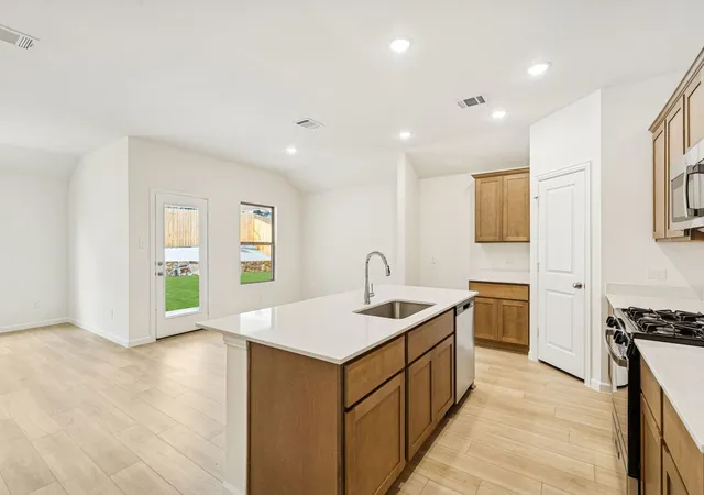 Photo 4 of Single family home for sale at 2506 Canadian Way, Crandall, TX 75114 | MLS# 21381175 | Listing updated on 2026-09-14