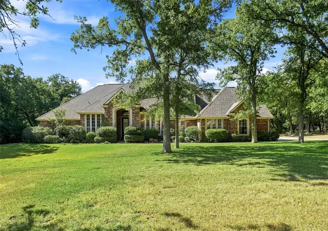 Photo 1 of Single family home for sale at 676 Boling Ranch Rd, Azle, TX 76020 | MLS# 21370470 | Listing updated on 2026-09-09
