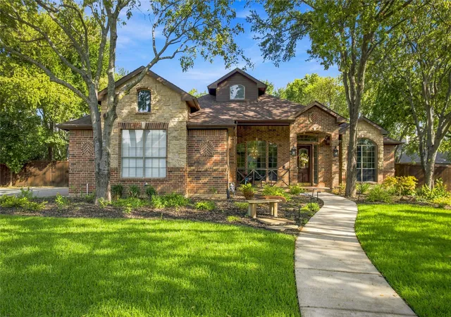 Photo 1 of Single family home for sale at 2105 Heather Ridge Ct, Flower Mound, TX 75028 | MLS# 21375481 | Listing updated on 2026-09-14