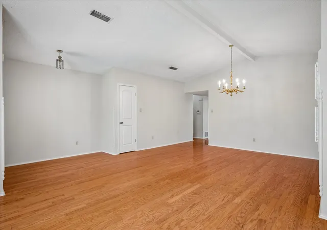 Photo 2 of Single family home for sale at 5516 Valparaiso Trl, Arlington, TX 76017 | MLS# 21376339 | Listing updated on 2026-09-09