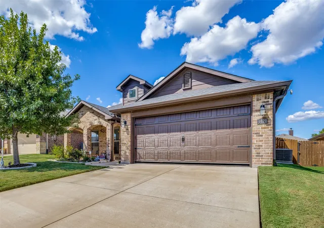 Photo 1 of Single family home for sale at 3421 Hanan St, Sherman, TX 75092 | MLS# 21378689 | Listing updated on 2026-09-12