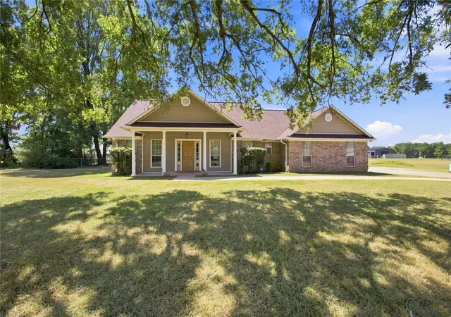 Photo 2 of Sale Pending at 115 Barkman Crk Tr Rd, Hooks, TX 75561 | MLS# 21381240 | Listing updated on 2026-09-30