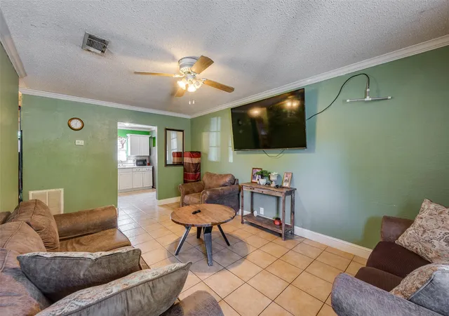 Photo 3 of Single family home for sale at 1616 Beaumont St, Fort Worth, TX 76106 | MLS# 21378125 | Listing updated on 2026-09-09