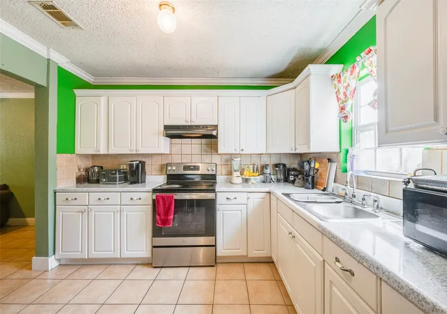 Photo 4 of Single family home for sale at 1616 Beaumont St, Fort Worth, TX 76106 | MLS# 21378125 | Listing updated on 2026-09-09