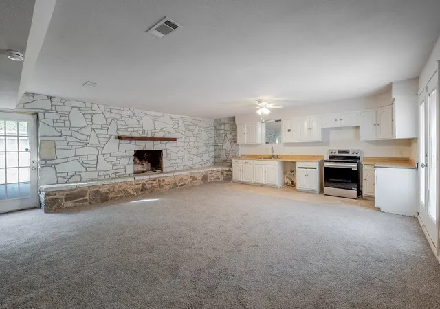 Photo 3 of Single family home for sale at 6805 Valhalla Rd, Fort Worth, TX 76116 | MLS# 21381328 | Listing updated on 2026-09-09