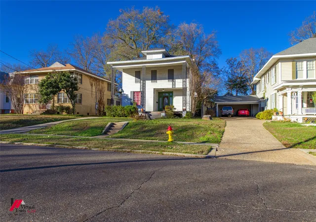 Photo 4 of Single family home for sale at 912 Prospect St, Shreveport, LA 71104 | MLS# 21381318 | Listing updated on 2026-09-09