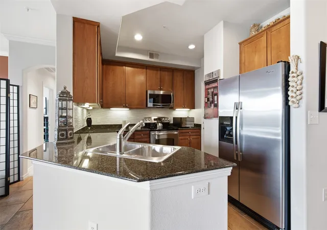 Photo 4 of Condo for sale at 330 Las Colinas Blvd E #1216, Irving, TX 75039 | MLS# 21375441 | Listing updated on 2026-09-09